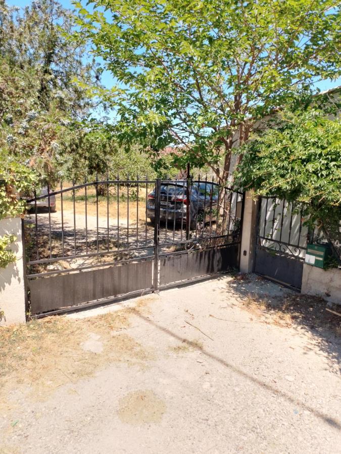 Maison T3 au calme près de la mer Villa Istres Esterno foto